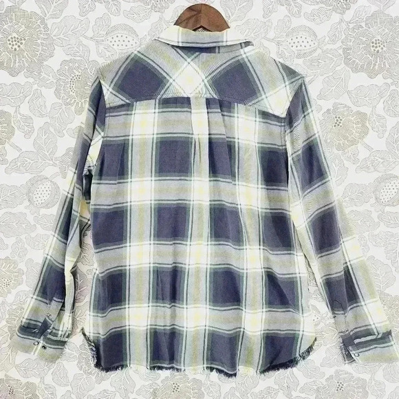Eddie Bauer Button down Long sleeve Plaid Raw Hem Snap button Women's Shirt LT - Picture 2 of 7